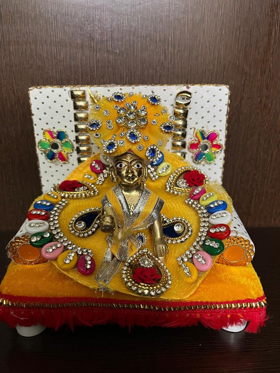 🌸 Buy Laddu Gopal Online – Bring Divine Blessings to Your Home | Merikundli 🌸